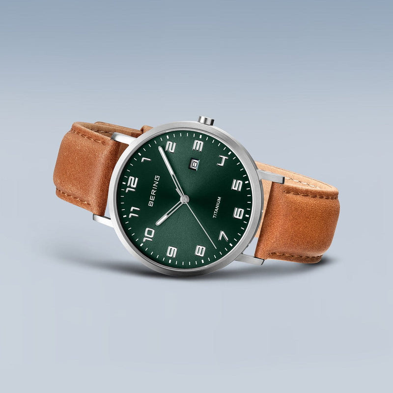 Bering Herrenuhr Titanium Collection - 18640 - 568 - Jetzt bei clockchasers.com kaufen