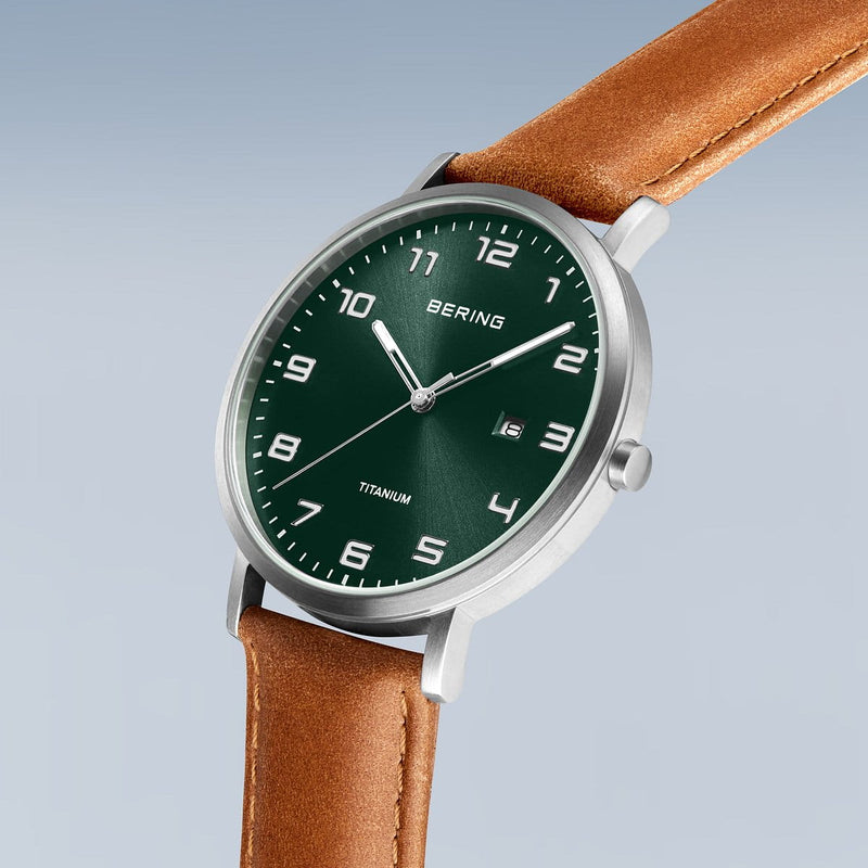 Bering Herrenuhr Titanium Collection - 18640 - 568 - Jetzt bei clockchasers.com kaufen
