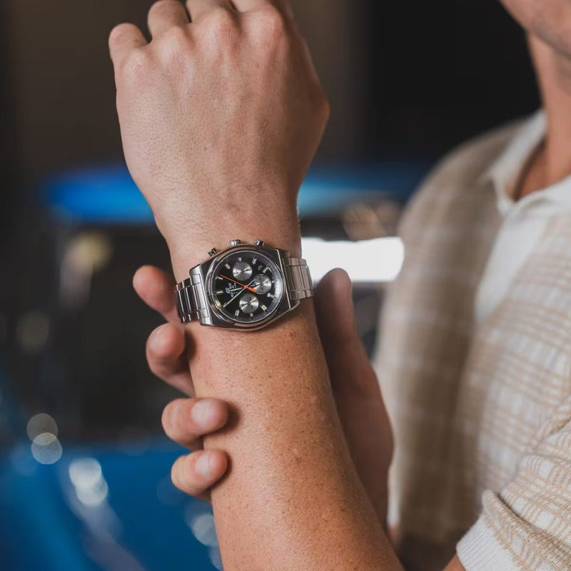 Casio Edifice Chronograph - EFB - 730D - 1AVUEF - Jetzt bei clockchasers.com kaufen