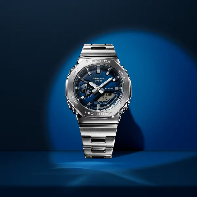 Casio G - Shock Classic - GM - 2110D - 2BER - Jetzt bei clockchasers.com kaufen