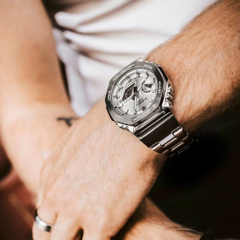Casio G - Shock Classic - GM - 2110D - 7AER - Jetzt bei clockchasers.com kaufen
