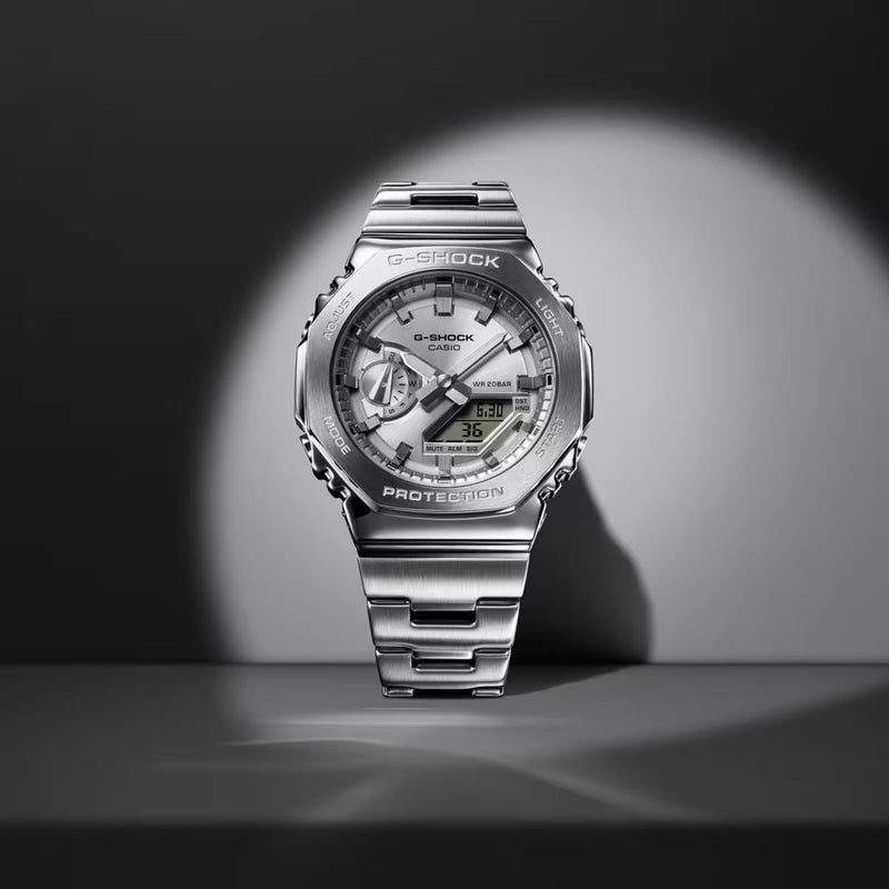 Casio G - Shock Classic - GM - 2110D - 7AER - Jetzt bei clockchasers.com kaufen