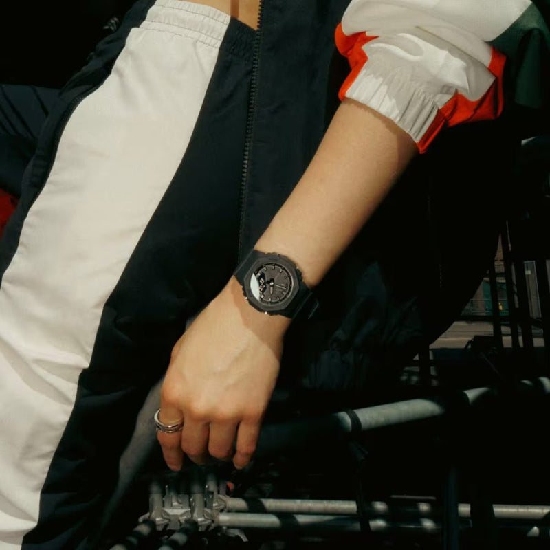 Casio G - Shock Classic - GMA - P2100BB - 1AER - Jetzt bei clockchasers.com kaufen