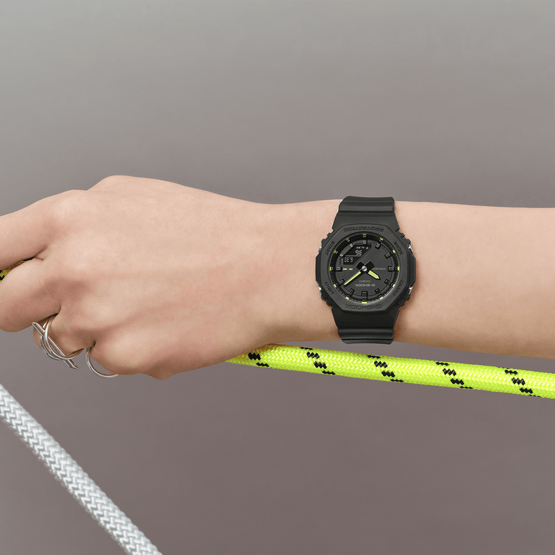 Casio G - Shock Classic - GMA - P2100SA - 1A2ER - Jetzt bei clockchasers.com kaufen