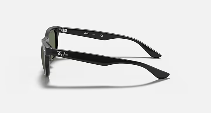 Ray - Ban KIDS Junior New Wayfarer - RJ9025S 100/71 47 - Jetzt bei clockchasers.com kaufen
