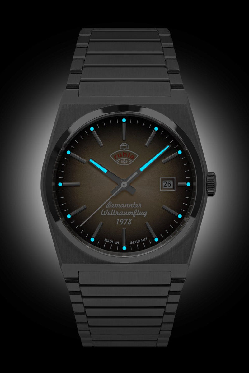 Ruhla Space Control Sigmund Jähn 1978 Special Edition Automatik Herrenuhr - 4660M - 2 - Jetzt bei clockchasers.com kaufen