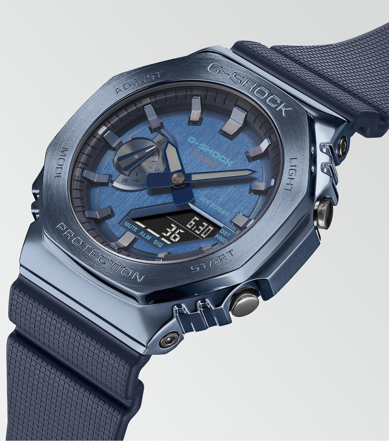 Casio G - Shock Classic - GM - 2100N - 2AER - Jetzt bei clockchasers.com kaufen